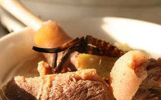 怎么燉冬蟲夏草湯好喝？掌握 3 個關(guān)鍵，湯鮮營養(yǎng)不浪費(fèi)